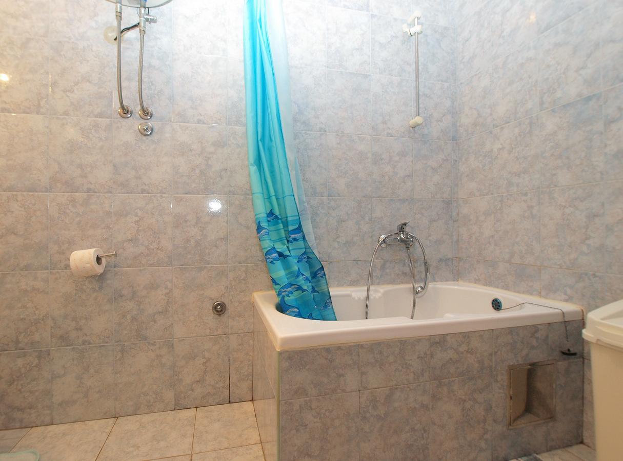 Apartment Vladimira 1569 พูลา ภายนอก รูปภาพ